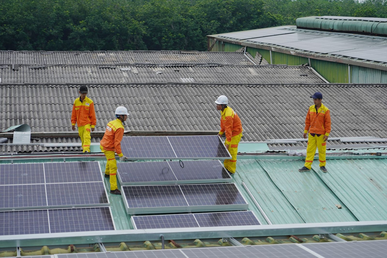 Commercial solar panels for supermarkets installation, UK rooftop